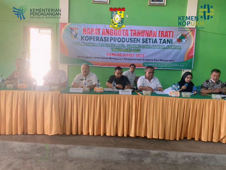 Kadis Disperdagkop dan UMK Kab. Kampar Menghadiri Rapat Anggota Tahunan Koperasi Produsen Setia Tani