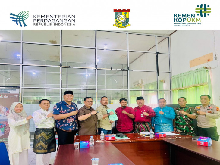 Kadis Disperdagkop & UMK Memimpin Rapat Kesepakatan antara Pengurus Baru KPSMB dengan PT.Ciliandra
