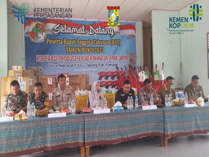 Kadis Perdagkop & UMK yang diwakili Kepala Bidang Koperasi Menghadiri RAT KUD Raharja Tani Jaya