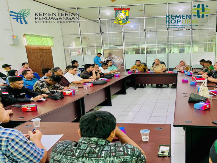 Disperdagkop dan UMK Kab. Kampar Fasilitasi Permasalahan terkait Koperasi KNES Tapung Hulu