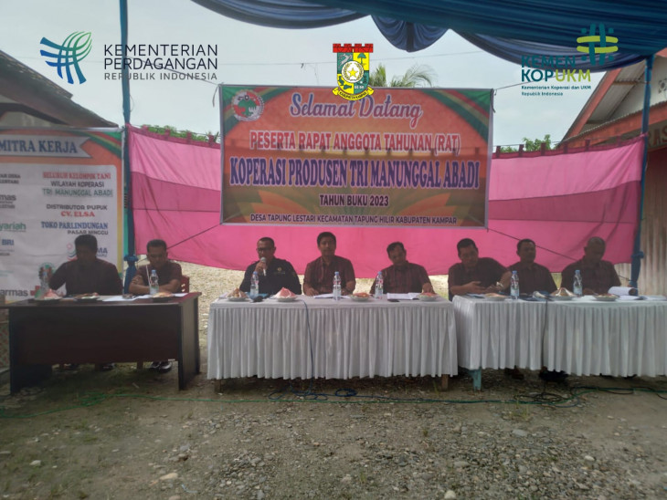 Kadis Disperdagkop & UMK Diwakili Oleh Sekretaris Menghadiri RAT Kop Produsen Tri Manunggal Abadi
