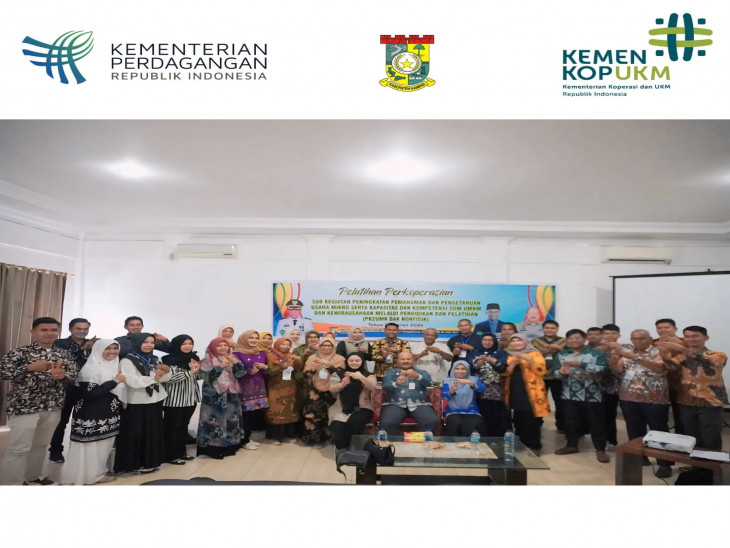 Kadis Disperdagkop & UMK Kab. Kampar membuka secara resmi 