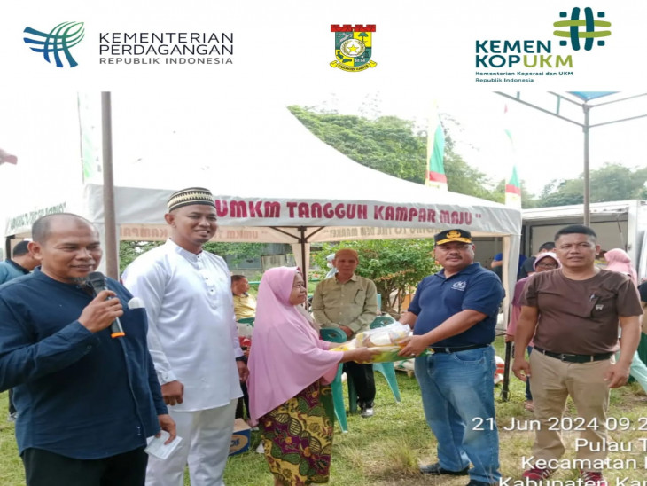 Optimis Tekan Inflasi, Pemda Kampar melalui Disperdagkop & UMK Gelar Operasi Pasar di Pulau Terap