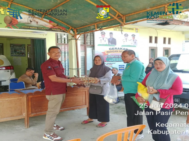 Tetap Konsisten Tekan Inflasi, Disperdagkop & UMK Kampar Lanjutkan Gelar Operasi Pasar di Desa Silam