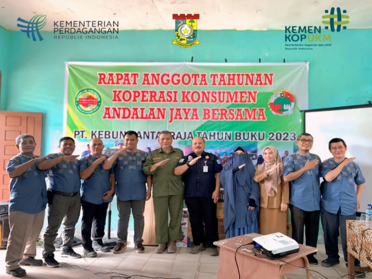 Kadis Disperdagkop dan UMK menghadiri RAT Koperasi Konsumen Andalan Jaya Bersama
