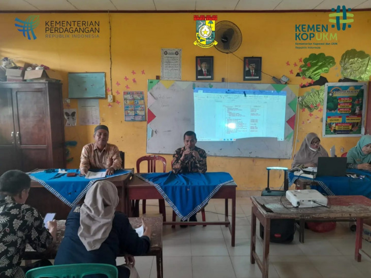 Kadis Disperdagkop & UMK Kab.Kampar Diwakili Pengawas Koperasi Muda Menghadiri RAT KPRI Amanah