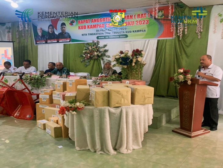 Kadis Disperdagkp dan UMK Kab. Kampar menghadiri Rapat Anggota Tahunan (RAT) Koperasi KUD Kampar