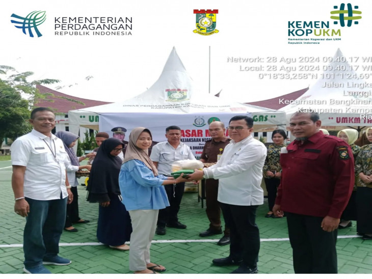 Disperdagkop & UMK Gelar Operasi Pasar Murah di Halaman Kantor Kejaksaan Negeri Kampar
