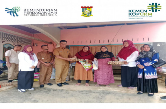 Optimis Turunkan Harga & Kendalikan Inflasi, Pj Sekda Kampar Buka Operasi Pasar di Batu Sasak