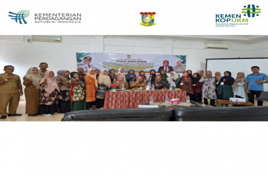 Kadis Disperdagkop & UMK Kab. Kampar membuka secara resmi 