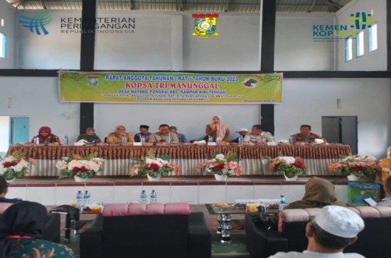 Kadis Perdagkop & UMK yang diwakili Kepala Bidang Koperasi Menghadiri RAT KOPSA Tri Manunggal