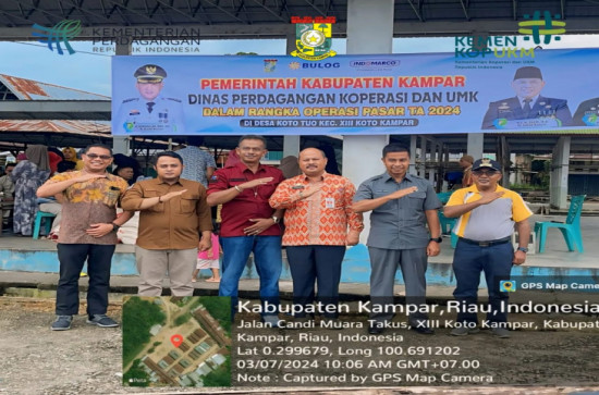 Kadis Disperdagkop & UMK Kab. Kampar Menggelar Operasi Pasar di Desa Koto Tuo