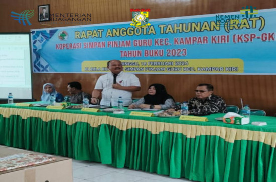 Kadis Disperdagkop dan UMK Kab. Kampar menghadiri Kegiatan RAT KSP-GK di Kecamatan Kampar Kiri