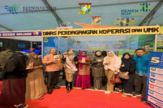 Kadis Disperdagkop dan UMK Kab. Kampar menghadiri Pembukaan Kampar Expo Tahun 2024