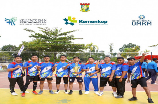 Bola Volly Dalam Rangka Hari Jadi Kab. Kampar ke-75, Tim Putra Disperdagkop & UMK Raih Juara 4